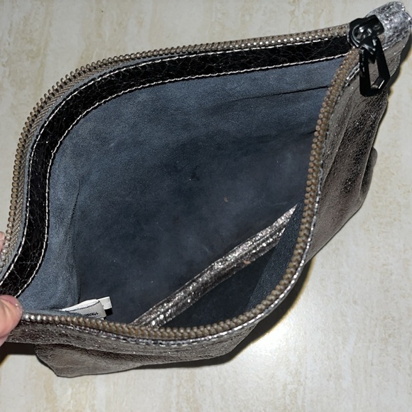 Marc Jacobs Metallic Clutch Bag - Picture 7 of 8